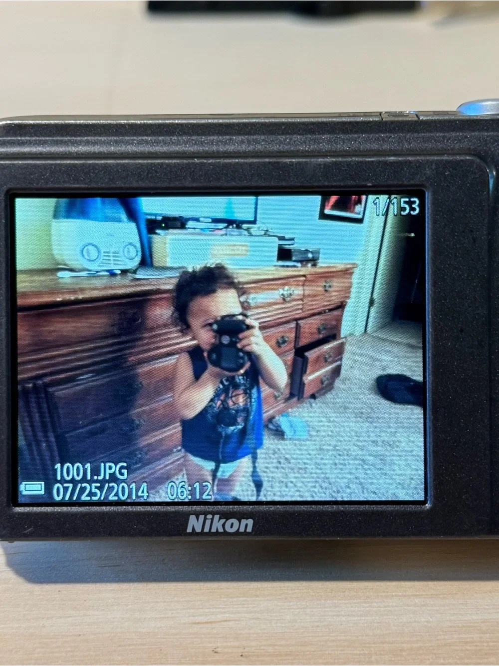 Nikon COOLPIX S3700 20.1MP Silver Digital Camera Tested Good w/Bat-Char-SDCard!